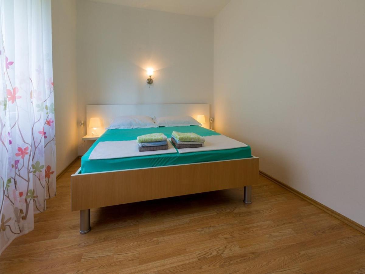 Apartment Mia 茨里克韦尼察 外观 照片